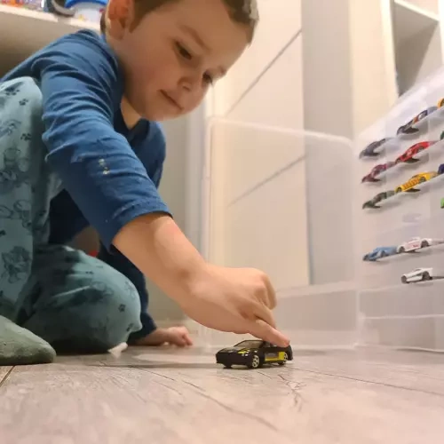 Autka kolorowe/resoraki 1:64- 16szt. Kruzzel 20352 - obrazek 9