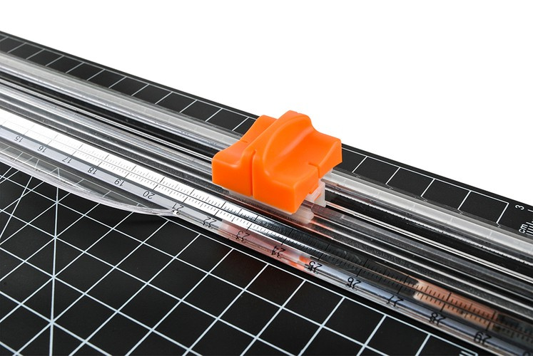 Gilotyna do papieru - trymer - obrazek 6