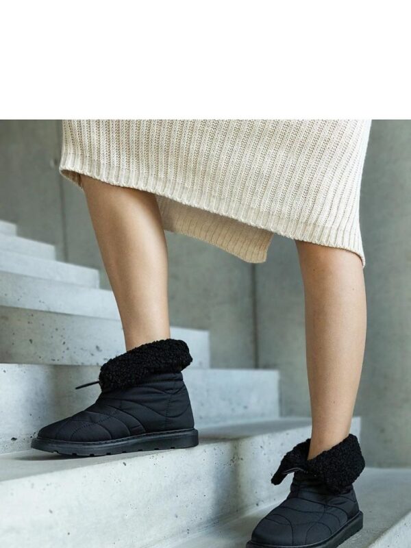 Czarne ocieplane śniegowce ze ściągaczem Caellita - Solea