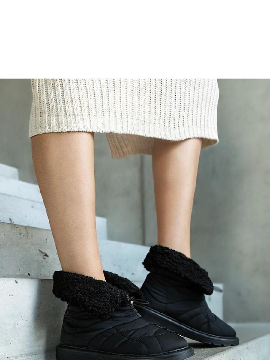 Czarne ocieplane śniegowce ze ściągaczem Caellita - Solea - obrazek 2