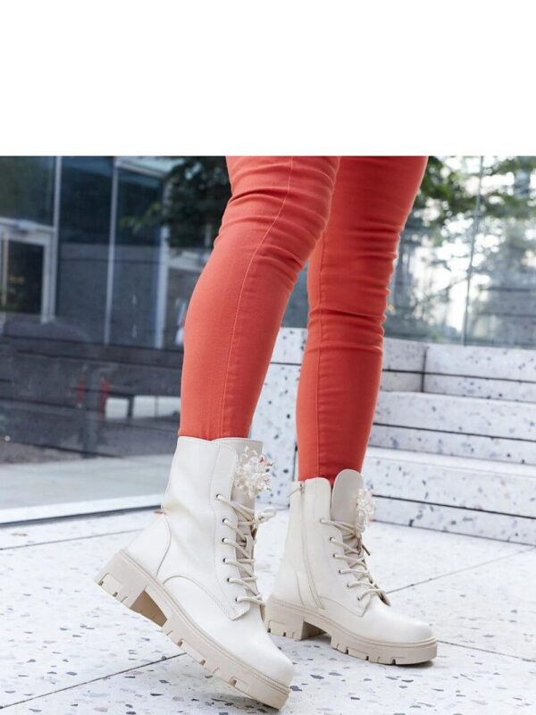 Beżowe botki z ozdobnymi koralikami Accadia - Solea