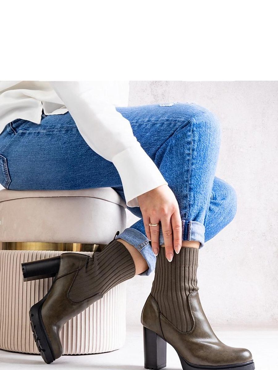 Zielone botki na słupku z eko skóry Asera - Solea - obrazek 4