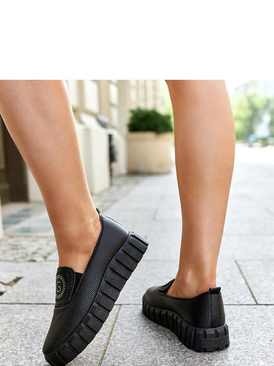 Czarne półbuty na masywnej podeszwie Teska - Solea - obrazek 5