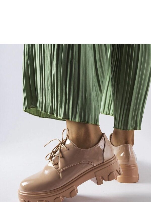 Beżowe lakierowane półbuty Kelly - Solea