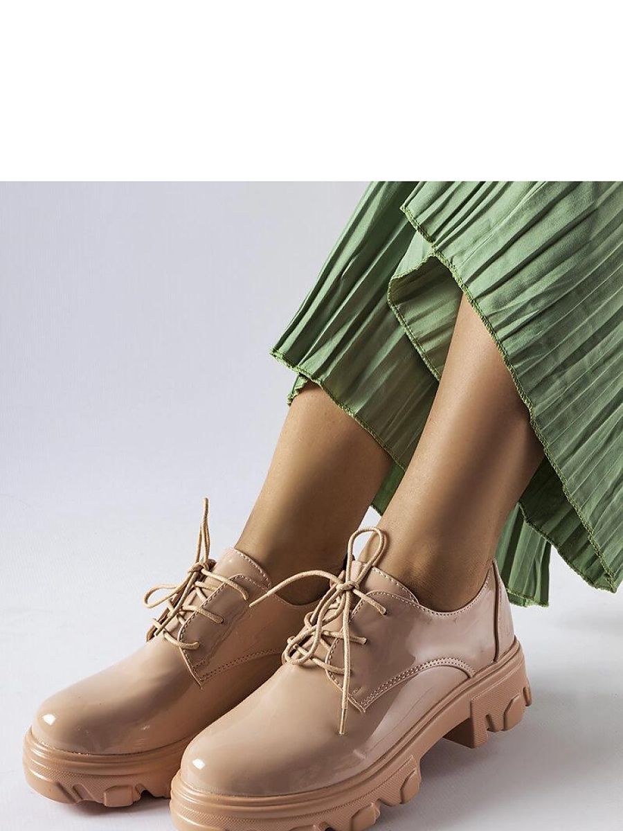 Beżowe lakierowane półbuty Kelly - Solea - obrazek 3