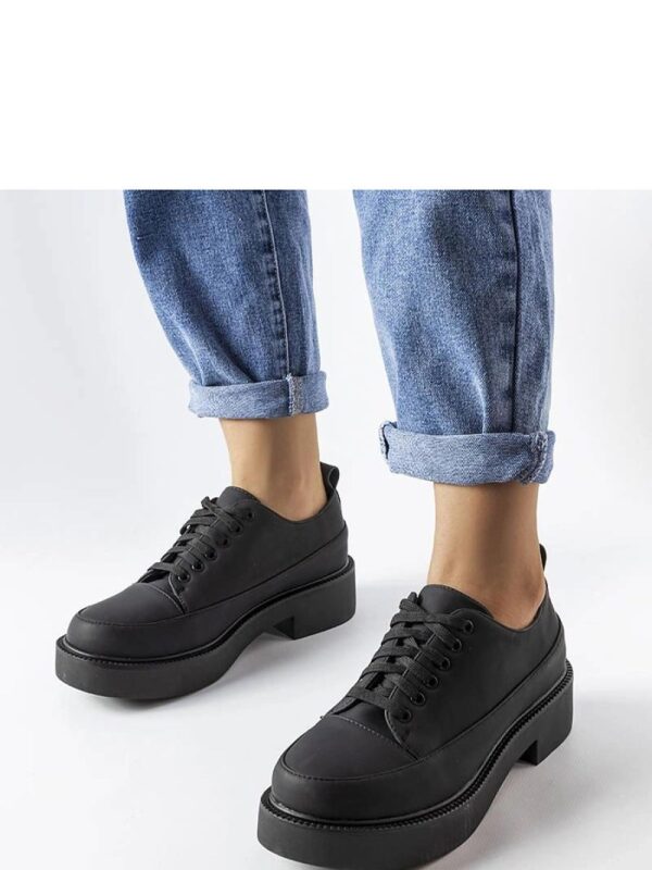 Czarne półbuty na płaskim obcasie Merico - Solea