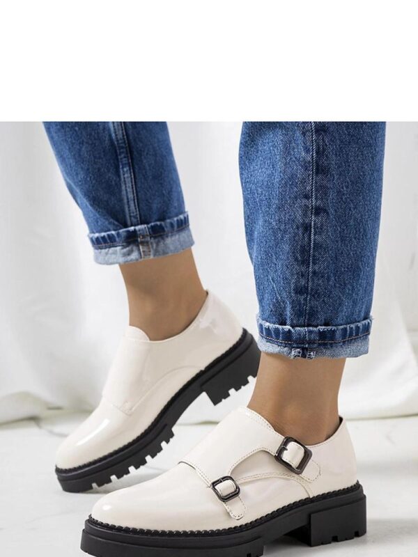 Beżowe lakierowane półbuty Valks - Solea