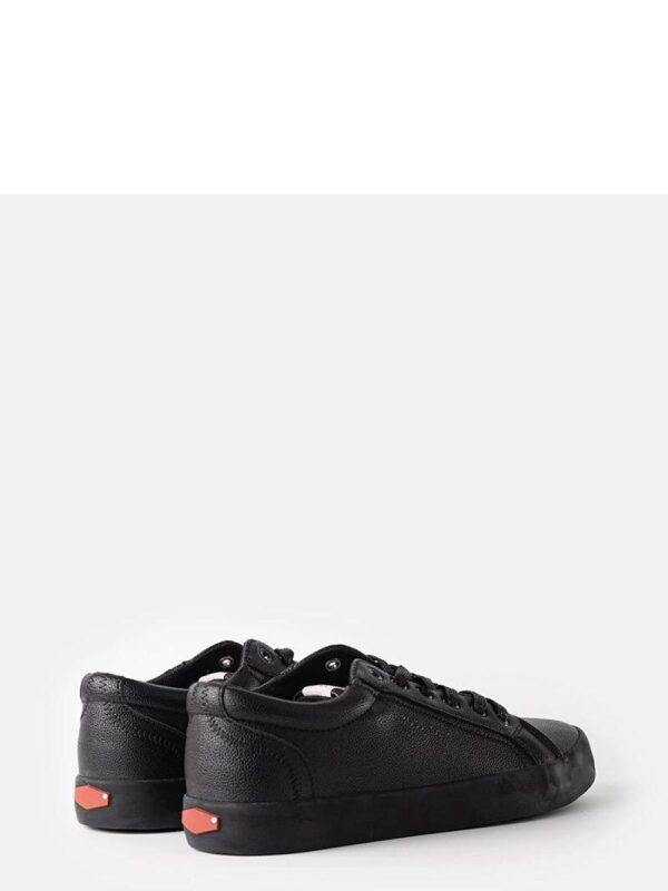 Czarne damskie trampki CROSS JEANS II2R4006C - Solea