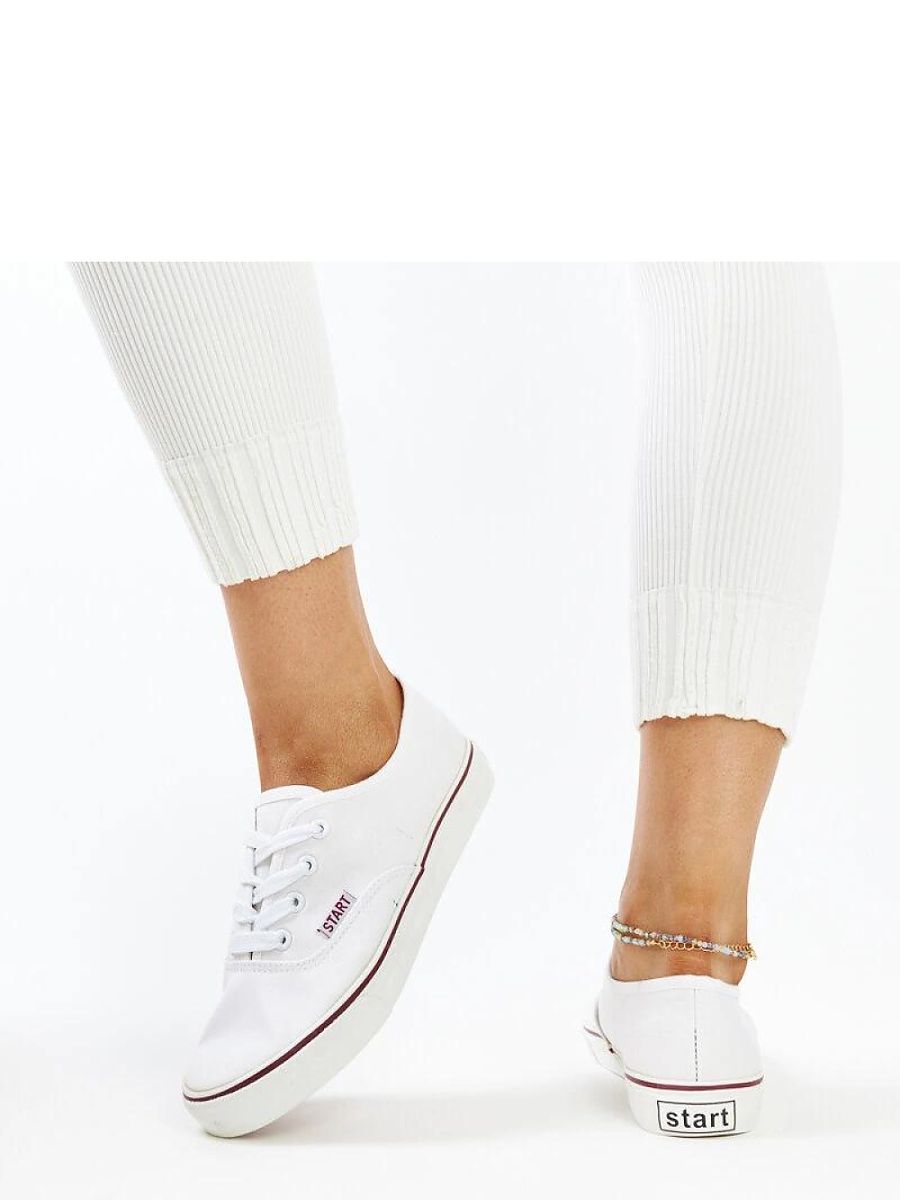 Białe klasyczne tenisówki Erla - Solea - obrazek 4