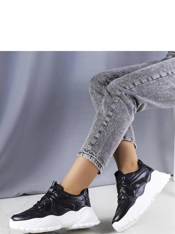 Czarne sneakersy na masywnej podeszwie Lorene - Solea